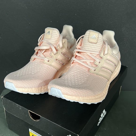 Brand new Adidas Ultraboost women’s shoes - Picture 2 of 6